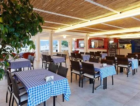 Bei Einer Entfernung Von 40 Km Von Marmaris 30 Zimmer Boutique-Hotel Am Meer Zum Verkauf