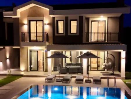 Ultra Luxury Daily Villa For Rent With Detached Swimming Pool, 3 Rooms, 1 Living Room, Garden In Marmaris Camli Neighborhood