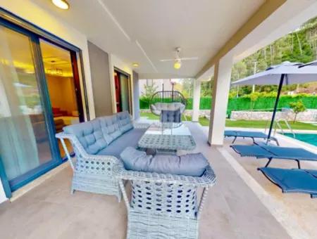 Ultra Luxury Daily Villa For Rent With Detached Swimming Pool, 3 Rooms, 1 Living Room, Garden In Marmaris Camli Neighborhood