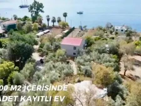 Detached House For Sale On 2000M2 Plot Of Land By The Sea In Marmaris Söğüt Neighborhood. Suitable For Tying A Boat In Front Of It.