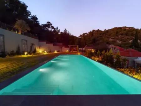 4 Rooms 1 Living Room Custom-Made Villa In 800M2 Plot With Swimming Pool With Magnificent Sea View In Marmaris Gökbel Area