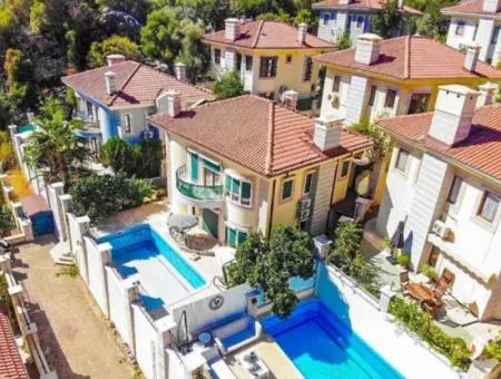 Villa For Sale In Armutalan, Marmaris With A Fully Detached Garden And Pool