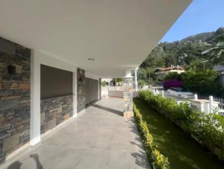 New Building With Detached Swimming Pool Close To The Sea In Icmeler Neighborhood Of Marmaris District 3 Rooms 1 Living Room 3 Bathrooms 200M2 Ultra Luxury Villa For Sale On A Plot Of 350M2