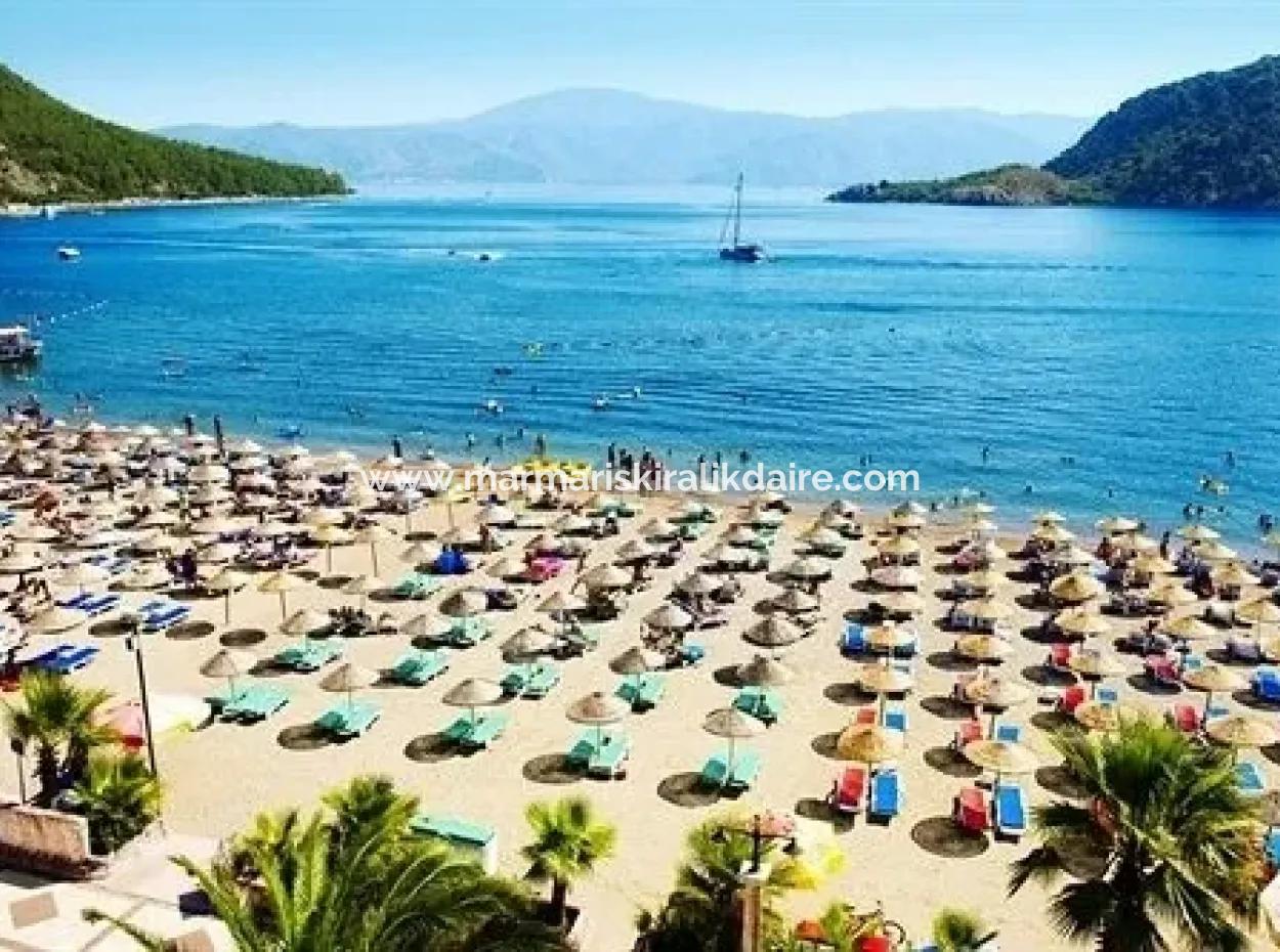 İçmeler Bölgesinde Denize Sıfır Satılık 60 Odalı Otel Marmaris