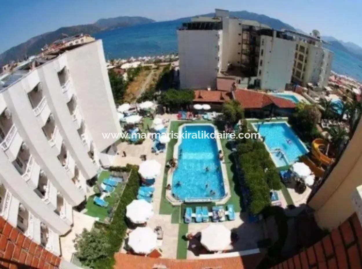 Marmaris Merkezinde Satılık 50 Odalı Otel