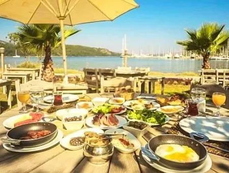 Marmaris,Den 20 Km Uzaklıkta Denize Sıfır Satılık Butik Otel 20 Oda